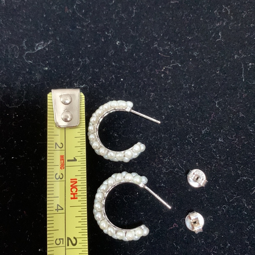 Host Pick ⭐️JTV 3 row mini pearls,925 silver 1” hoop earrings & vintage necklace - Picture 7 of 9